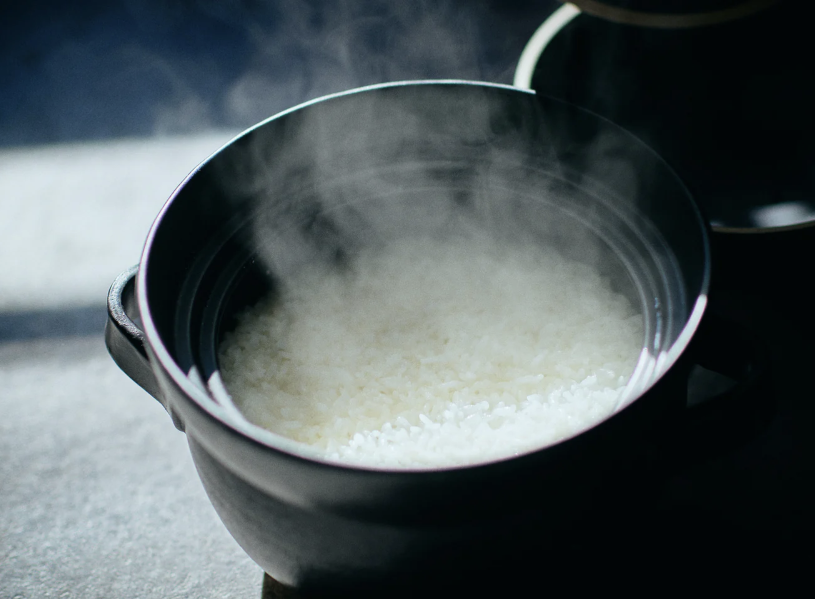 Rice Pot Made of Petalite -大黒ご飯鍋-