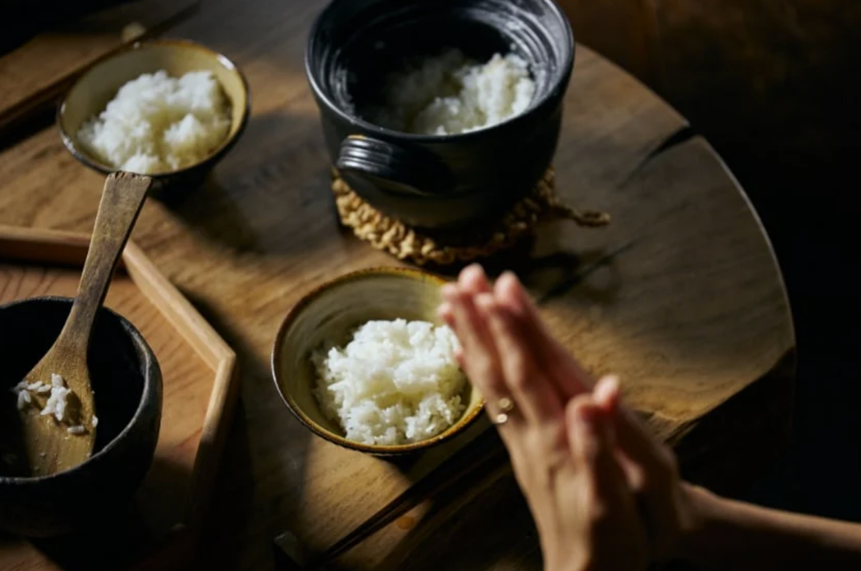 Rice Pot Made of Petalite -大黒ご飯鍋-